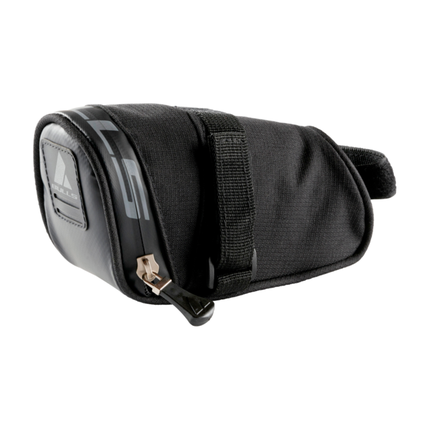 Bulls black under saddle bag